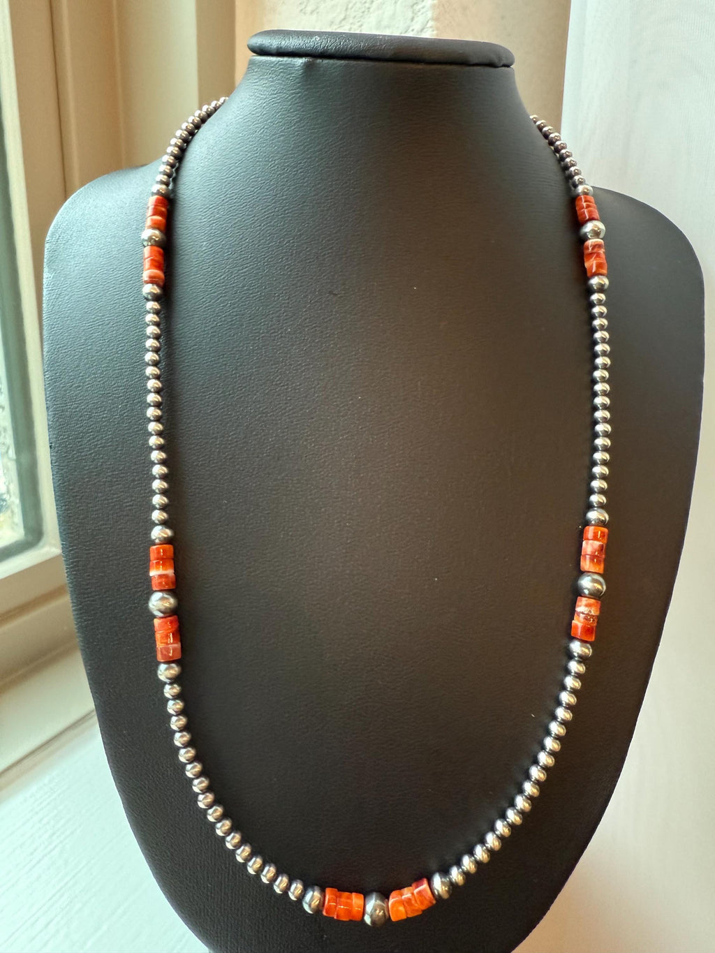 Spiny Oyster and Oxidized Sterling Silver Pearl Necklace, Western Style