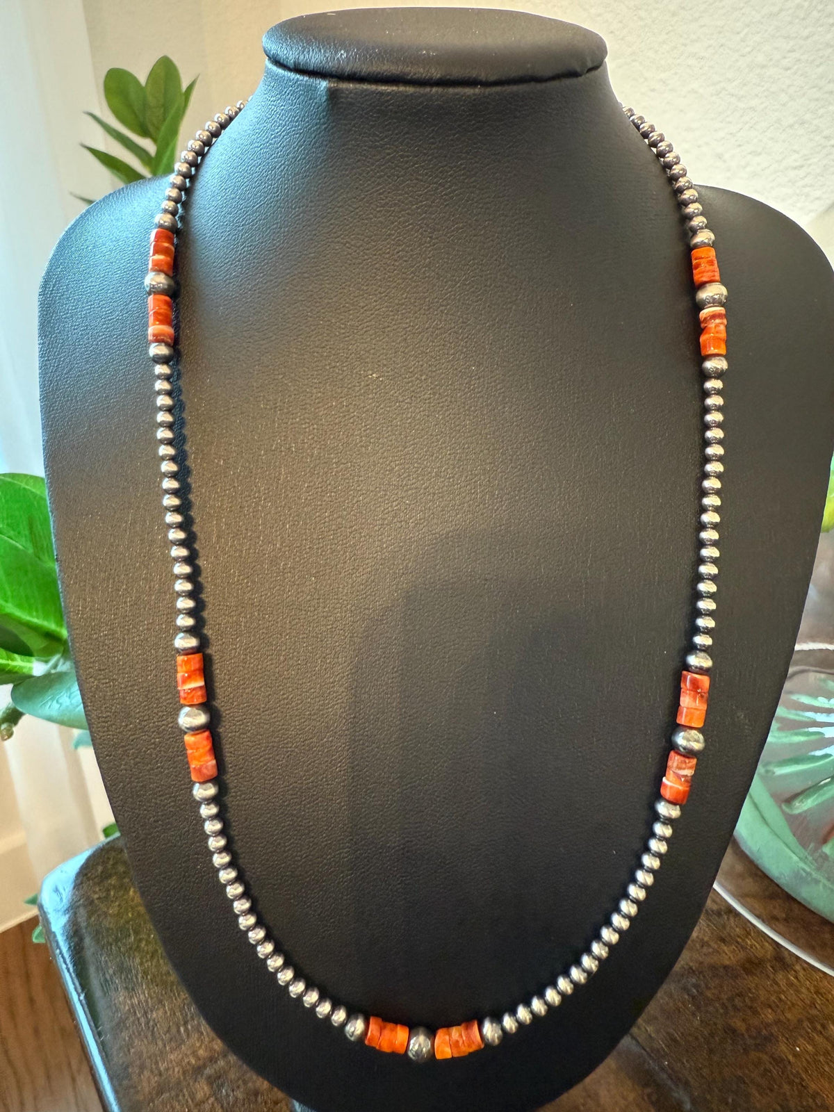 Spiny Oyster and Oxidized Sterling Silver Pearl Necklace, Western Style