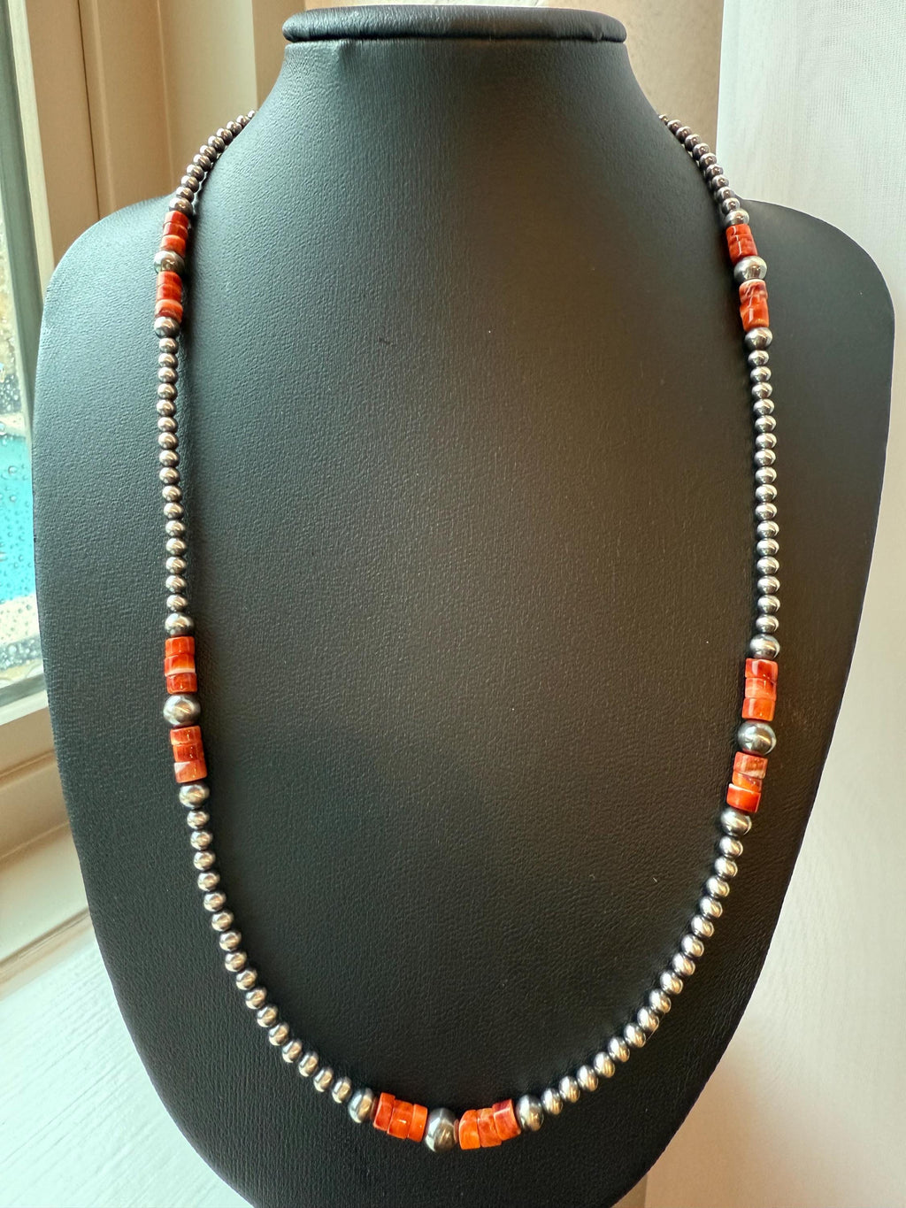 Spiny Oyster and Oxidized Sterling Silver Pearl Necklace, Western Style